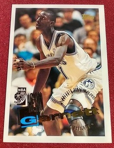 lot 33 image: 1995-96 Topps Kevin Garnett Rookie Card