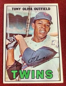 lot 74 image: 1967 Topps Tony Oliva Card