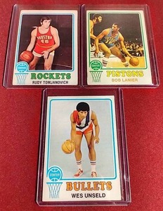 lot 110 image: (3) 1973-74 Basketball Cards - All HOFers