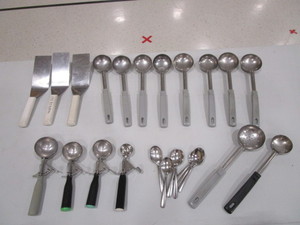 lot 379 image: Misc. Kitchen Utensils