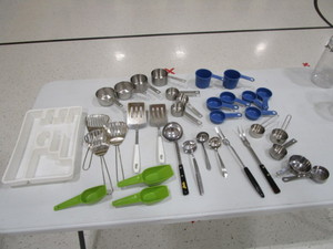 lot 380 image: Misc. Kitchen Utensils & Measuring Cups