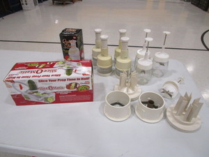 lot 382 image: Food Slicers & Choppers