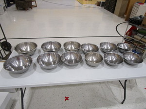 lot 383 image: Mixing Bowls