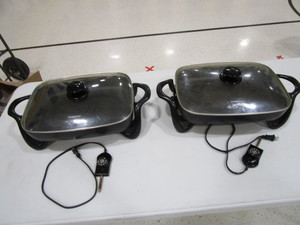 lot 385 image: (2) Electric Griddles
