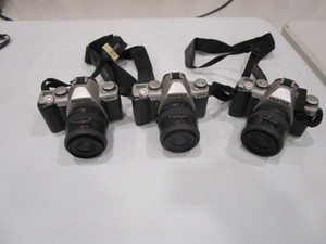 lot 400 image: (3) Pentax Cameras
