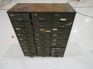 lot 415 image: Steel Storage Cab 14x30x37