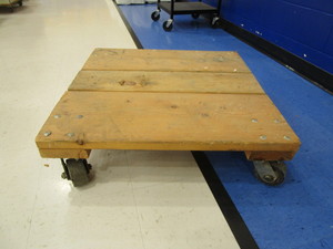lot 15 image: Moving Dolly 30x30