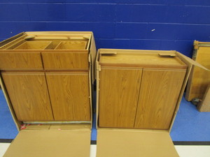 lot 16 image: 30 Upper & Lower Cabinets