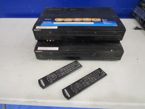lot 39 image: (2) RCA DVDVCR Players