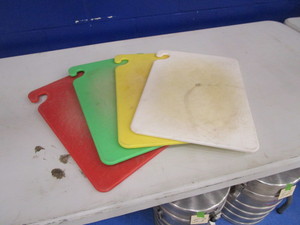 lot 56 image: (4) 12x18 Cutting Boards