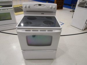 lot 83 image: Maytag Elite Electric Stove