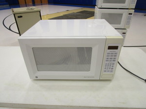 lot 89 image: GE Sensor Microwave 24x18x13.5