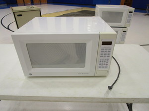 lot 90 image: GE Sensor Microwave 24x18x13.5