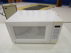 lot 91 image: GE Sensor Microwave 24x18x13.5