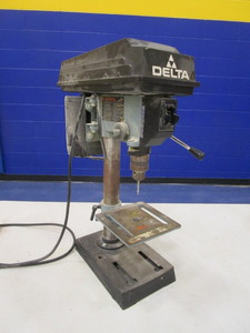 lot 127 image: Delta Benchtop Drill Press