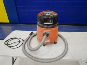lot 130 image: 3gal. Shop Vac