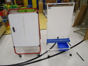 lot 193 image: (2) White Boards, Bulletin Board, PaintingDrawing Easel