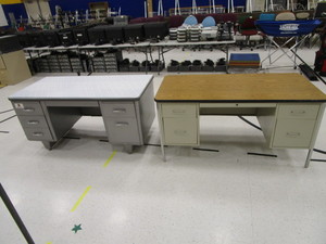 lot 266 image: (2) Desks