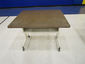lot 289 image: Rolling Computer Table 30x36