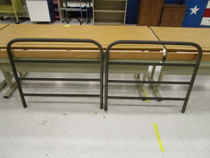 lot 293 image: (2) Railings 3x32