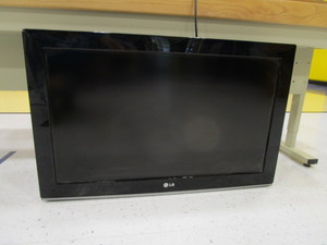 lot 299 image: 31 LG TV