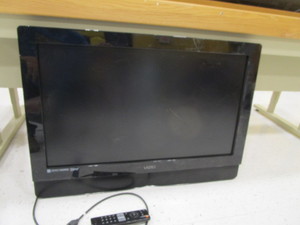 lot 301 image: 31 Vizio TVMonitor