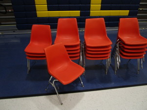 lot 321 image: (19) Student Chairs 18 Seat Height