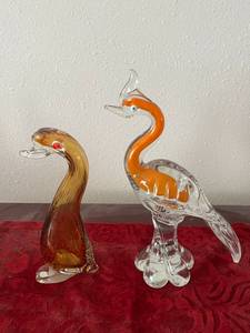 lot 17 image: Glass Artwork