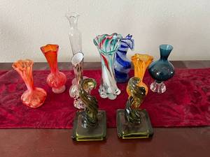 lot 33 image: Glass Vases