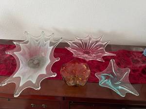 lot 35 image: Glass Trays