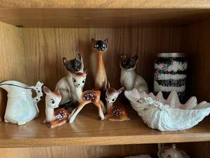 lot 38 image: Cats, Deer & Sea Shell