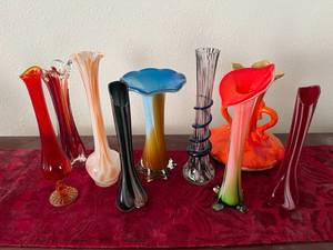 lot 43 image: Tall Glass Vases