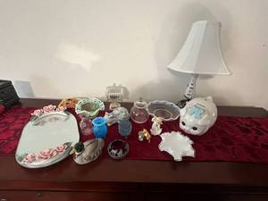 lot 66 image: Everything Pictured on Table
