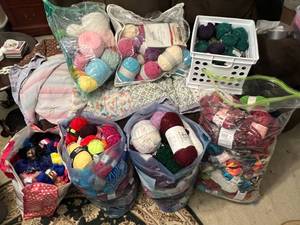 lot 68 image: Large Lot of Yarn