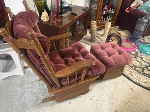 lot 71 image: Gliding Rocker with Ottoman
