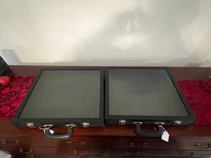 lot 79 image: 2 Briefcase Style Display Cases
