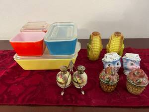 lot 128 image: Pyrex Glassware & Salt & Pepper Shakers
