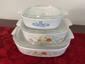 lot 135 image: Corning Ware