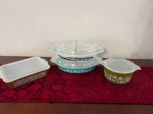lot 141 image: Vintage Pyrex
