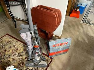 lot 154 image: Kirby Model G10D with Carpet Shampoo System