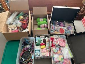 lot 184 image: Craft Supplies