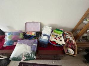 lot 221 image: Craft Supplies