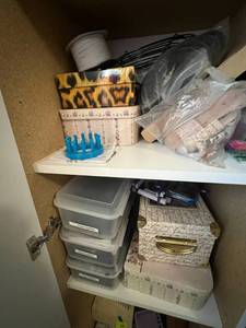 lot 269 image: Contents of 2 Shelves