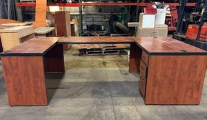 Desk with Drawer Cabinet