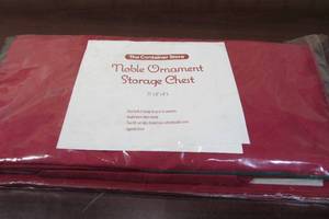 lot 10 image: Noble Ornament Storage Chest - 25 x 13 x 11