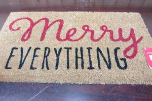 lot 16 image: Christmas Doormat - 15.75 x 28