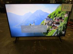 lot 812 image: LG - 43 Class UQ75 Series LED 4K UHD Smart webOS TV (LIGHT SCRATCH)