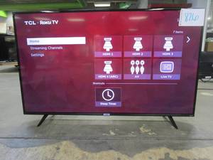lot 826 image: TCL 55 Class 4-Series 4K UHD HDR Smart Roku TV  55S435