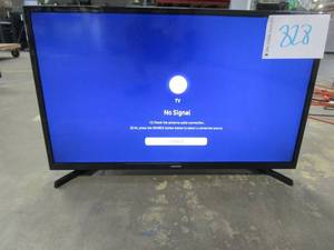 lot 828 image: Samsung - 32 Class M4500 Series LED HD Smart Tizen TV ModelUN32M4500BFXZA