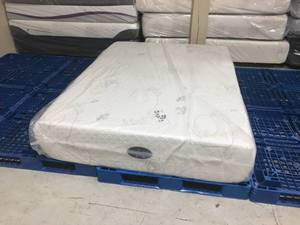 lot 1 image: Brand New Sound Sleep 14 Firm Hybrid Queen Mattress with Removable Cover